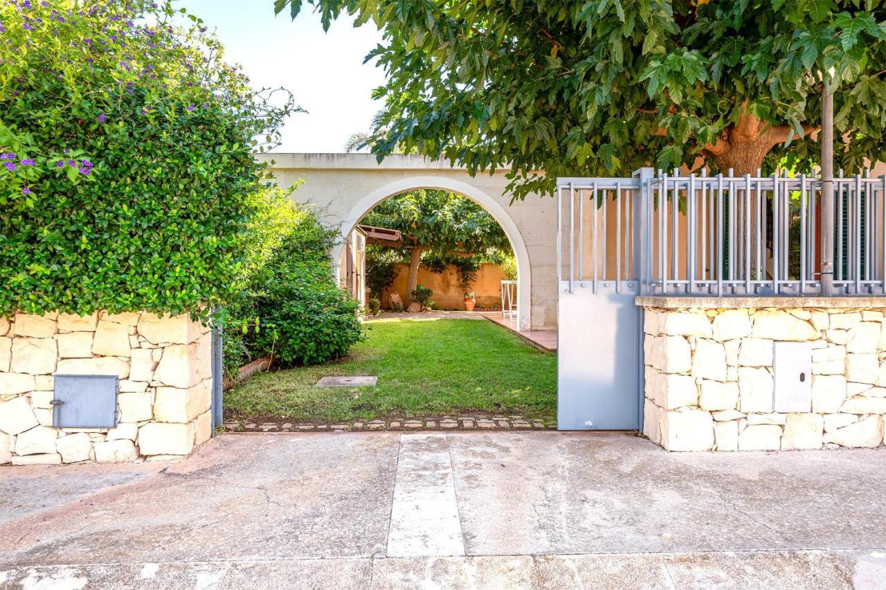 Villa Aura マリーナ・ディ・モーディカ エクステリア 写真